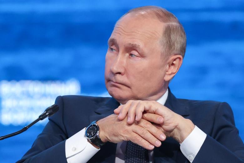 Президент РФ Владимир Путин во время выступления на пленарном заседании Восточного экономического форума — 2022