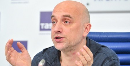 Прилепин призвал не дать снести здание, связанное с Гагариным и Расковой