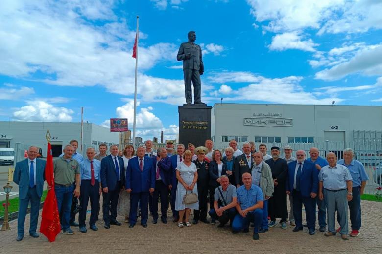 Открытие памятника Сталину в Великих Луках