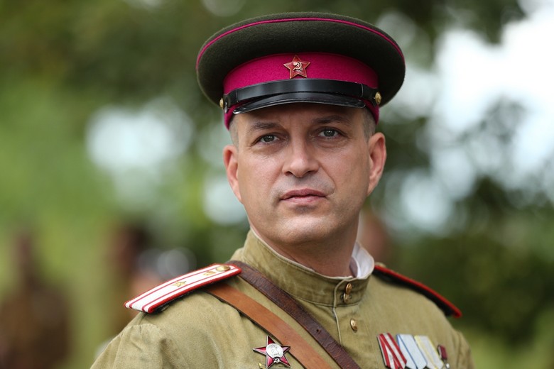 Евгений Воловенко на съемках сериала «По законам военного времени»