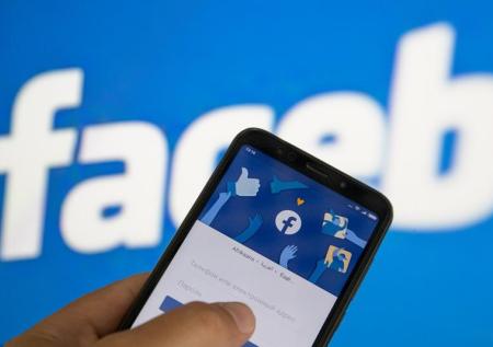 В Госдуме предложили запретить любые упоминания Facebook и Instagram