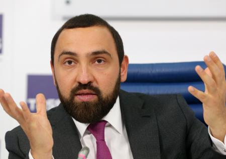 Депутат призвал увольнять чиновников, несогласных с операцией РФ на Украине