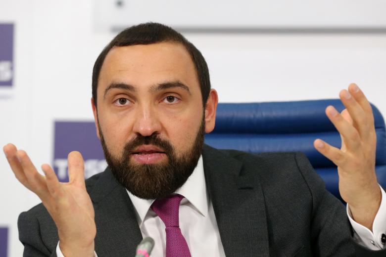 Султан Хамзаев 