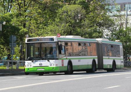 Уволен водитель автобуса, зажавший руку пассажира дверьми