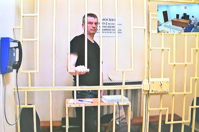 Начальник главного управления кадров Минобороны РФ генерал-лейтенант Юрий Кузнецов