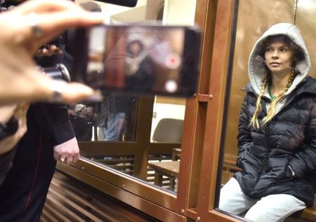 Рыбка объяснила отсутствие на собственной конференции
