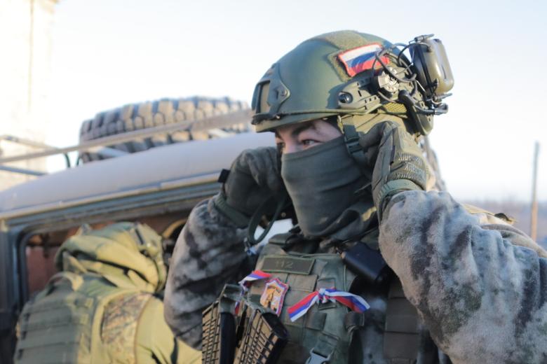 Военнослужащий ВС РФ во время выполнения задач СВО
