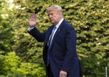 «Центр власти»: резиденция Трампа стала притягивать богатейших людей мира