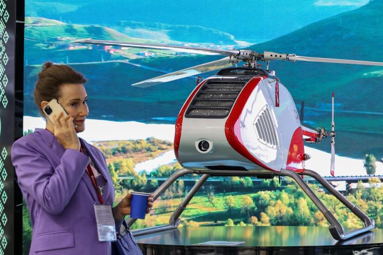 Беспилотный вертолет БАС-200 на стенде компании «Вертолеты России»