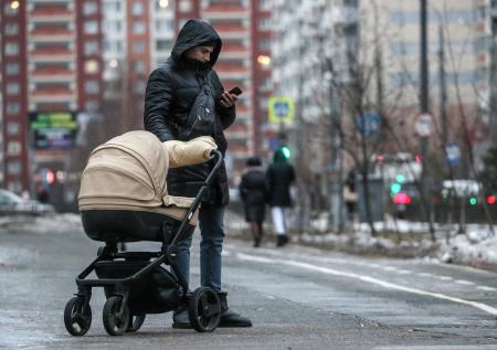 «Сродни городской легенде»: социолог развеял мифы об отцах в декрете