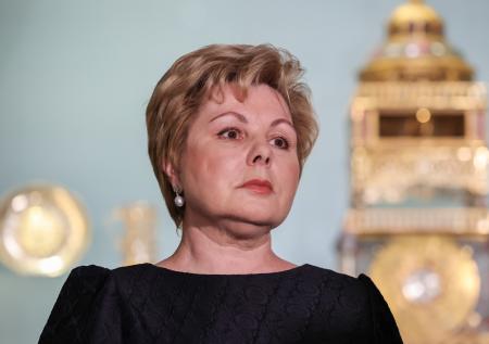 Путин представил к награде дочь Гагарина