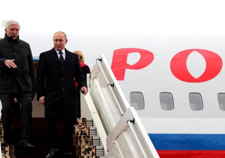 Путин прилетел в Минск