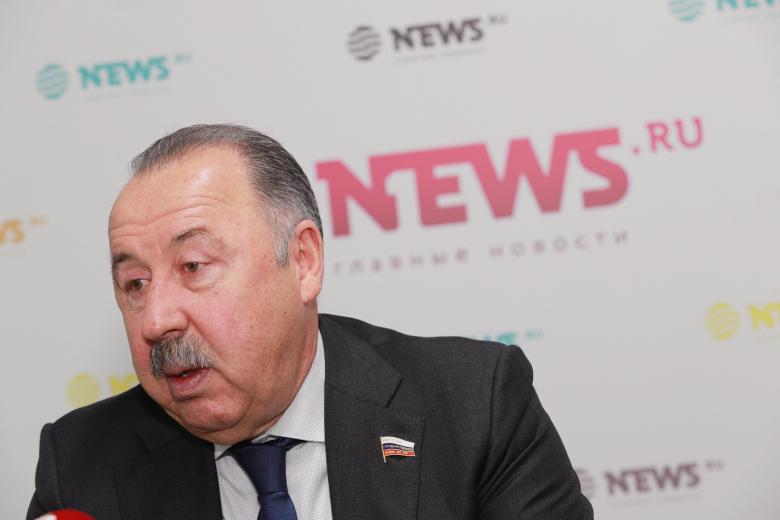 Валерий Газзаев