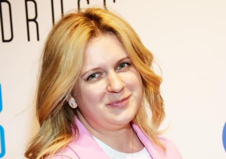 Звезда сериала «Деффчонки» рассказала, как загадывает желания на Новый год