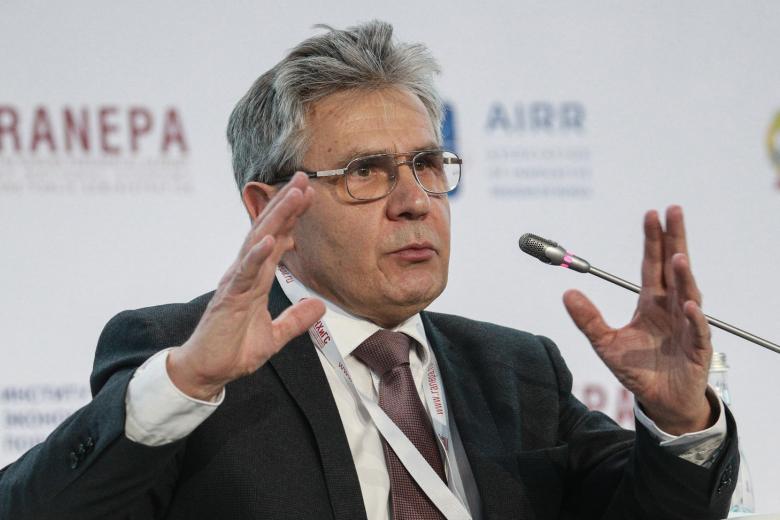 Александр Сергеев