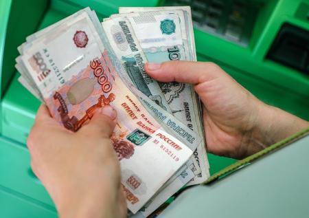 Суд разрешил россиянину оставить случайно зачисленные 1,7 млн рублей