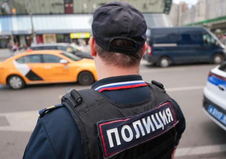 Приставания неизвестного петербуржца довели девочку до психлечебницы