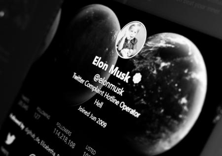 Илон Маск пообещал «много глупостей» в Twitter в ближайшее время 