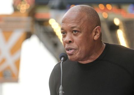 Американский рэпер Dr. Dre попал в реанимацию