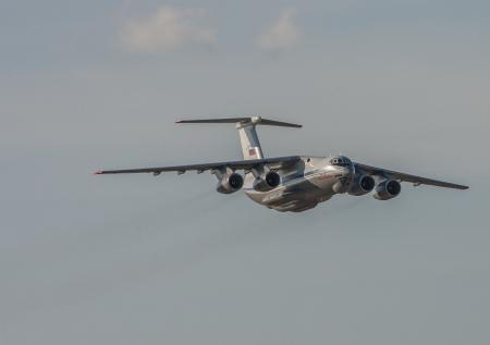 Ил-78 с отказавшим двигателем совершил посадку в Жуковском