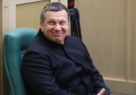 Соловьёв высмеял заявление сенатора об опасности FaceApp