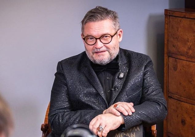 Александр Васильев