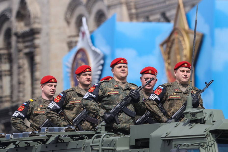 Составлен список звезд, которые недовольны парадом Победы в Москве 9 Мая