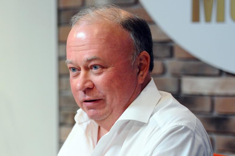 Андрей Караулов