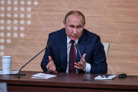 Путин заявил, что считает возможным шире применять исправительные работы