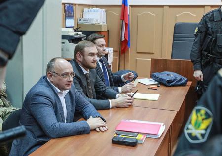 Мосгорсуд оставил арест счетов Арашукова в силе