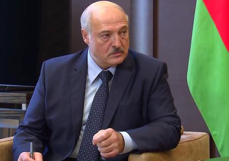 Лукашенко рассказал о героизации нацизма в соседних странах