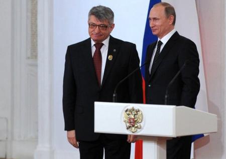 Путин выручил Сокурова