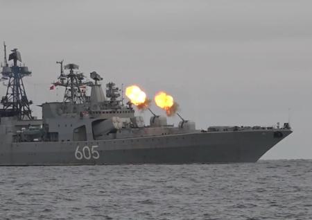 Жителей Севастополя вновь предупредили о громких звуках