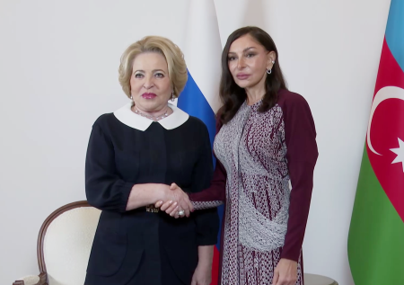 Валентина Матвиенко встретилась в Баку с Мехрибан Алиевой