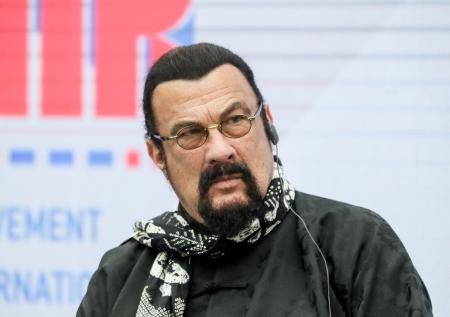 Стало известно, сколько стоит пригласить Стивена Сигала на корпоратив