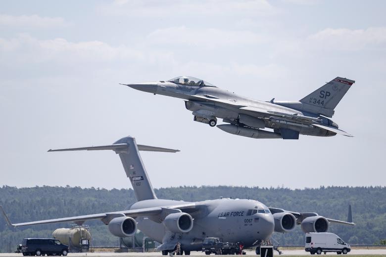 F-16