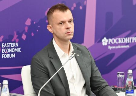 «Бежать вперед»: эксперт предложил следовать мейнстриму в гонке технологий
