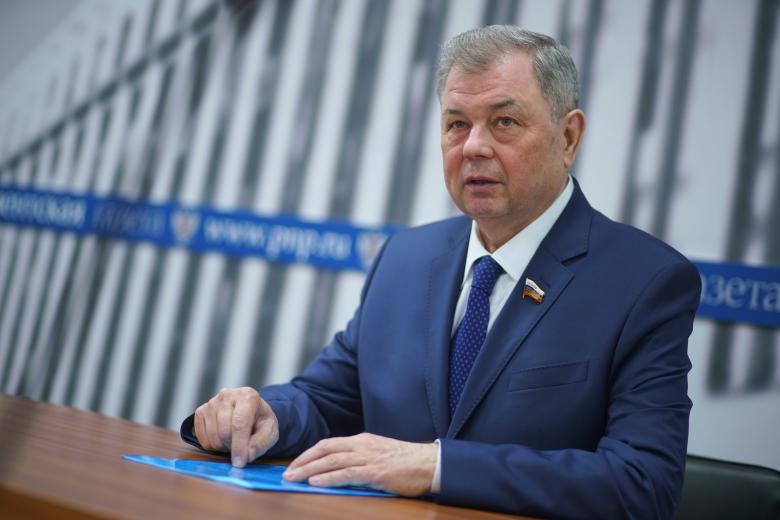 Анатолий Артамонов