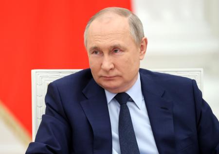 «Надеюсь, вы оговорились»: Путин вогнал в краску единоросса