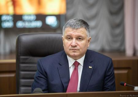 Аваков заявил, что не отдаст русский язык России