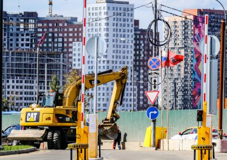 В одном районе Москвы перестелют дорогу и построят новый спорткомплекс