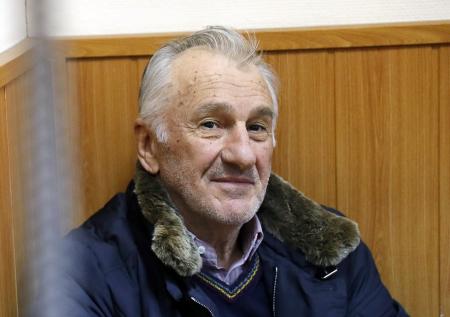 Уголовное дело экс-сенатора Дерева прекратили по истечении срока давности 