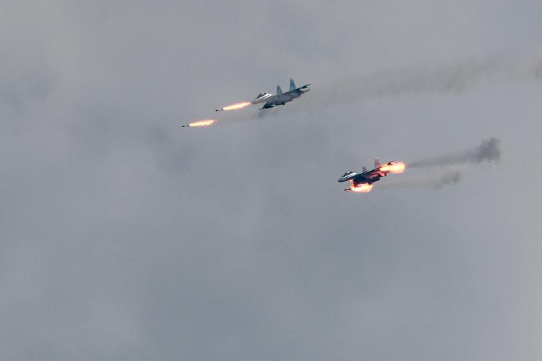 Многоцелевой сверхманёвренный истребитель Су-35