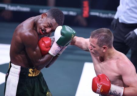 Фёдор Чудинов защитил титул чемпиона WBA Gold