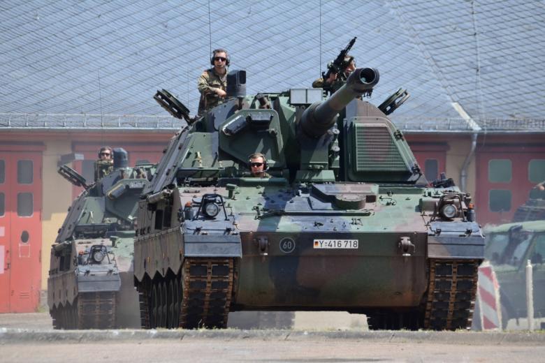 Самоходная артиллерийская установка Panzerhaubitze 2000