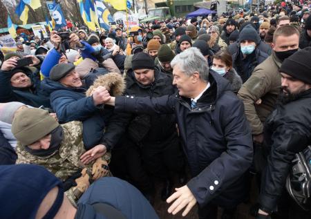 Порошенко обжалует решение суда об избрании меры пресечения