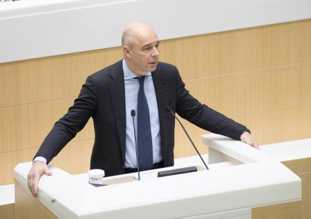 Силуанов заявил о блокировке госрезервов РФ на сумму $300 млрд 