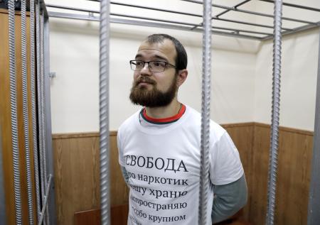 Экс-фигурант дела о протестах в Москве требует 1,5 млн рублей компенсации