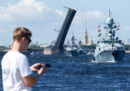 «Чушь и глупость»: депутат оценил желание запретить движение флота России