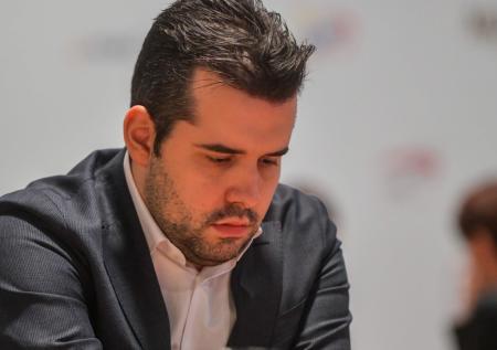 «Он подписал письмо против спецоперации и играет»: Карякин о Непомнящем